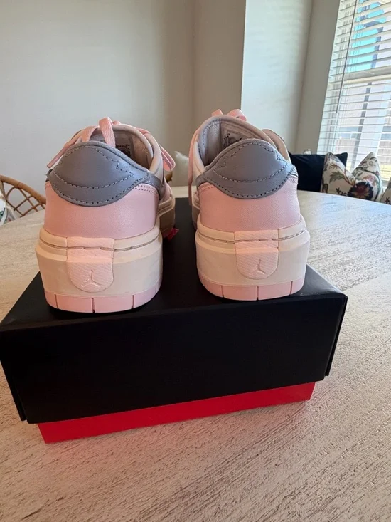 AIR JORDAN 1 ELEVATE LOW  SIZE 8 
EUC Always kept in ORIGINAL BOX - Picture 4 of 11